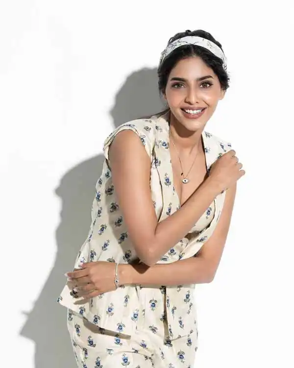 Aishwarya Lekshmi Age, Love Life, Money, News