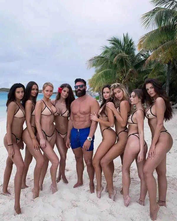 Dan Bilzerian Age, Girlfriends, Unseen Photos, Wealth & More