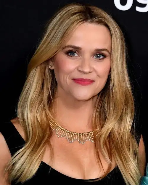 Reese Witherspoon Age, Height, Feet, Hairstyle & Daughter