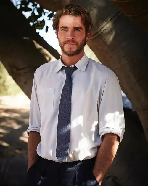 Liam Hemsworth Age, Height, Witcher Look, Wife & Biography